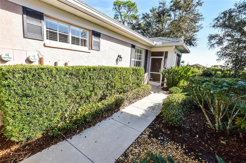 Picture of 909 Barclay Court, Venice FL 34293