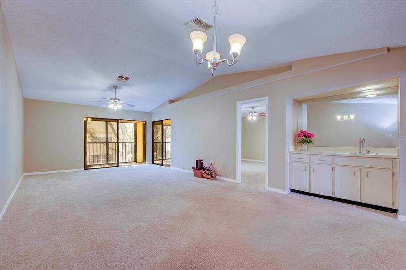 Picture of 2020 Lakeview Drive Unit 203, Clearwater FL 33763