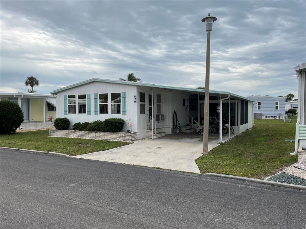 Picture of 626 Cervina Drive, Venice, FL 34285