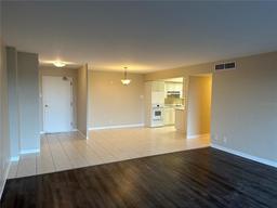 Picture of 10355 Paradise Boulevard Unit 414, Treasure Island, FL 33706