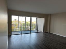 Picture of 10355 Paradise Boulevard Unit 414, Treasure Island, FL 33706