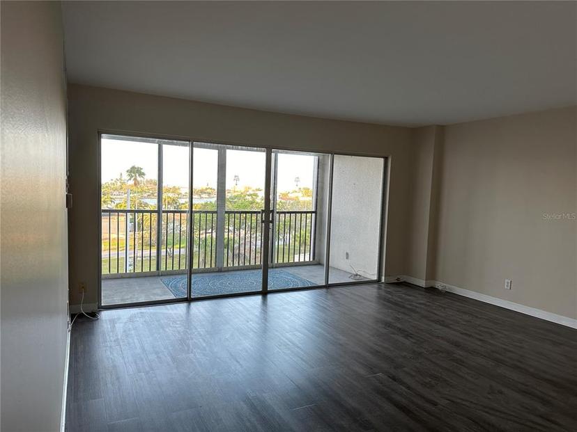 Picture of 10355 Paradise Boulevard Unit 414, Treasure Island FL 33706