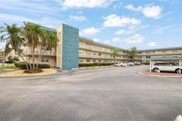 Picture of 5750 80Th Street N Unit B208, St Petersburg, FL 33709