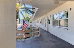 Picture of 5750 80Th Street N Unit B208, St Petersburg, FL 33709