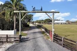 Picture of 3395 Lake Buffum Road E, Fort Meade, FL 33841
