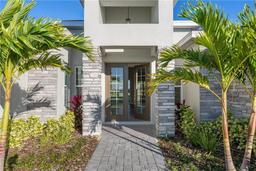 Picture of 839 Waterfern Trail Drive, Auburndale, FL 33823