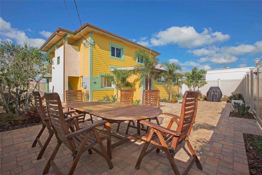 Picture of 472 Causeway, New Smyrna Beach, FL 32169