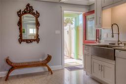 Picture of 472 Causeway, New Smyrna Beach, FL 32169