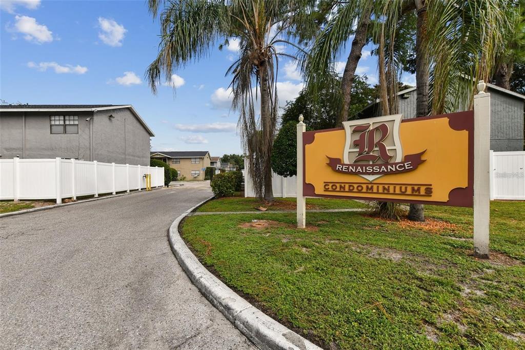 Picture of 206 Pine Tulip Court Unit 101, Tampa, FL 33612