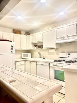 Picture of 5970 80Th Street N Unit 308, St Petersburg, FL 33709