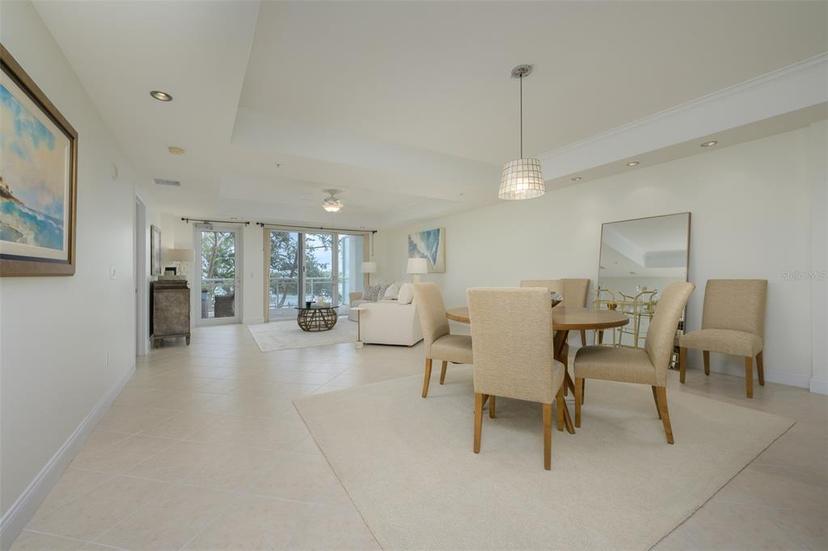 Picture of 1660 Summerhouse Lane Unit 102, Sarasota FL 34242