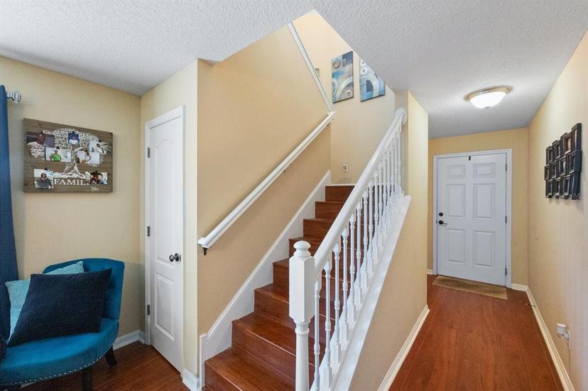 Picture of 4564 Limerick Drive, Tampa FL 33610