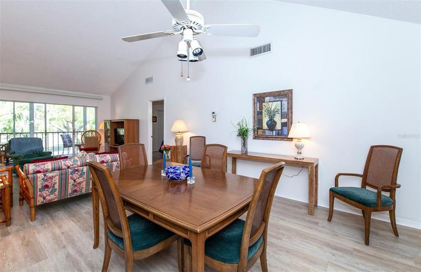 Picture of 454 Cerromar Road Unit 275, Venice FL 34293