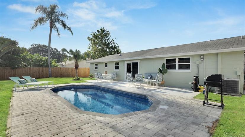 Picture of 10241 127Th Avenue N, Largo FL 33773