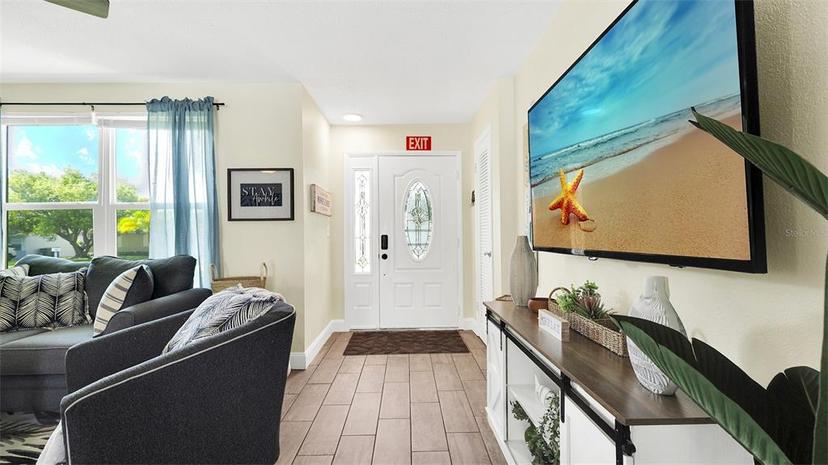 Picture of 10241 127Th Avenue N, Largo FL 33773