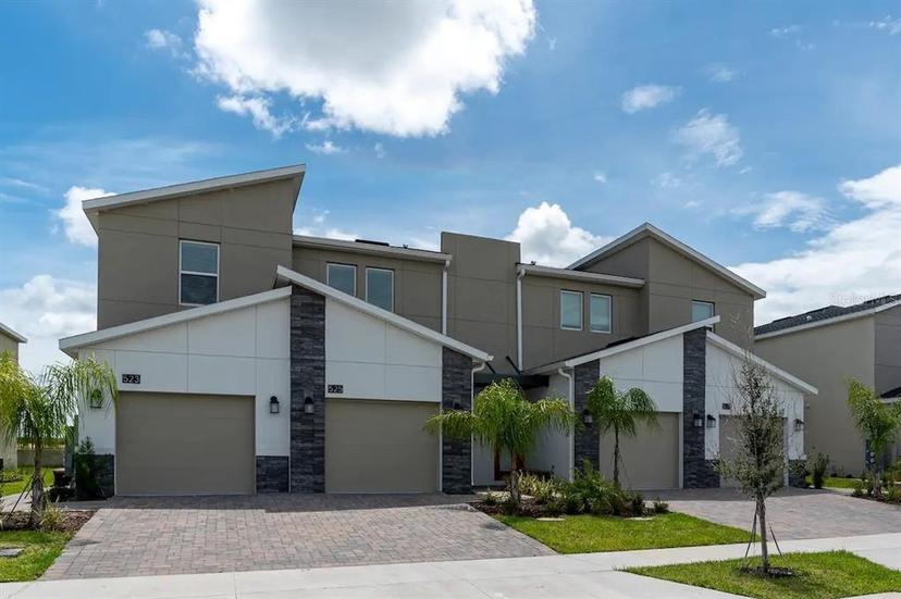 Picture of 525 Ocean Course Avenue Unit 525, Davenport FL 33896