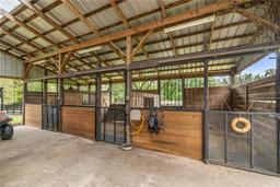 Picture of 14305 NW Gainesville Road, Reddick, FL 32686