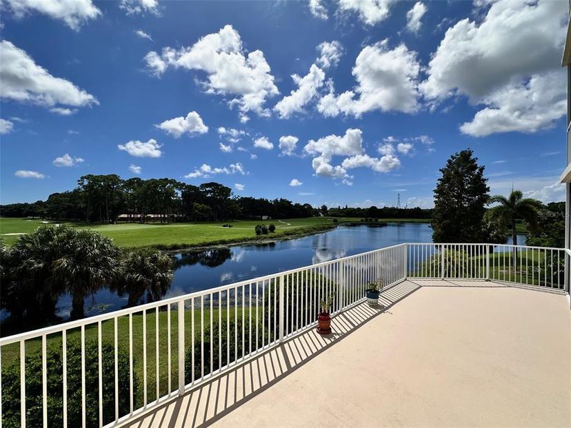 Picture of 1200 Country Club Drive Unit 2106, Largo FL 33771