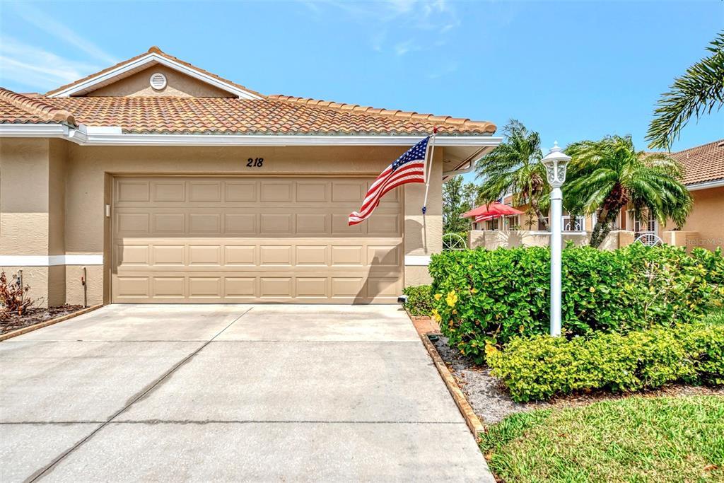 Picture of 218 Auburn Woods Circle, Venice, FL 34292