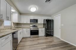Picture of 671 Tanager Road, Venice, FL 34293