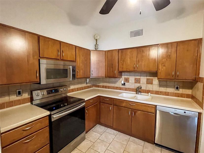 Picture of 130 Hunter Court, Palm Harbor FL 34684