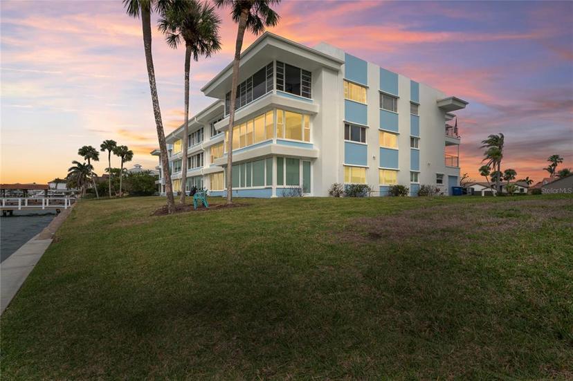 Picture of 770 Island Way Unit N302, Clearwater FL 33767