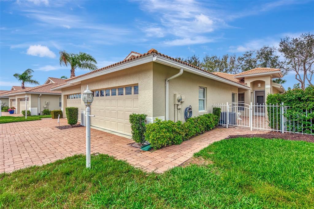 Picture of 1113 Topelis Drive, Englewood, FL 34223