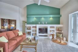 Picture of 132 Lake Region Circle, Winter Haven, FL 33881