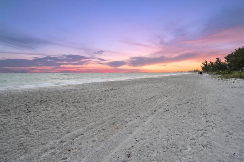 Picture of 5005 Gulf Of Mexico Drive Unit 5, Longboat Key FL 34228