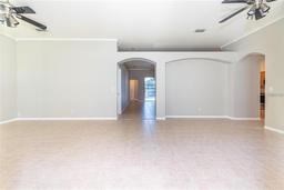 Picture of 2634 Brookville Drive, Valrico, FL 33596