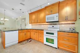 Picture of 448 Cerromar Road Unit 286, Venice, FL 34293