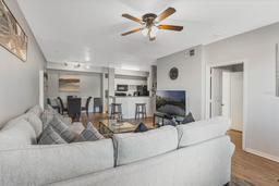 Picture of 5566 Metrowest Boulevard Unit 104, Orlando, FL 32811