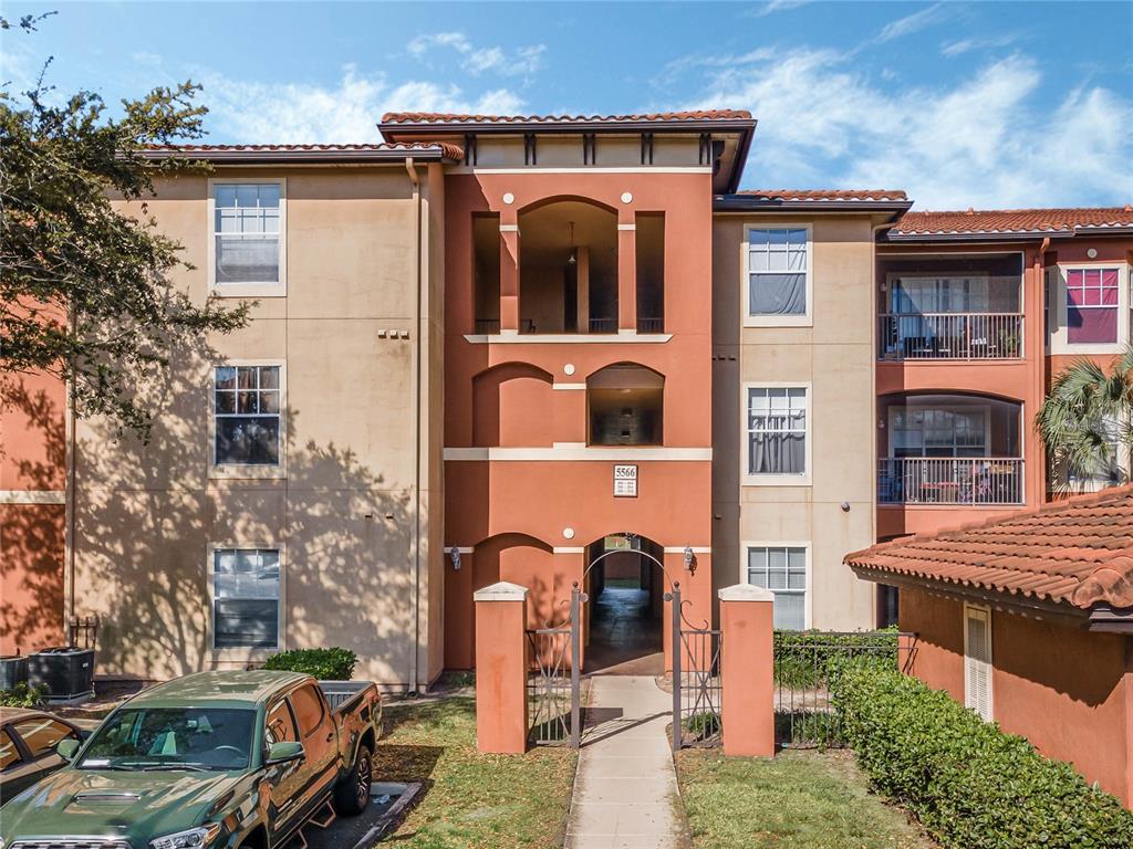 Picture of 5566 Metrowest Boulevard Unit 104, Orlando, FL 32811