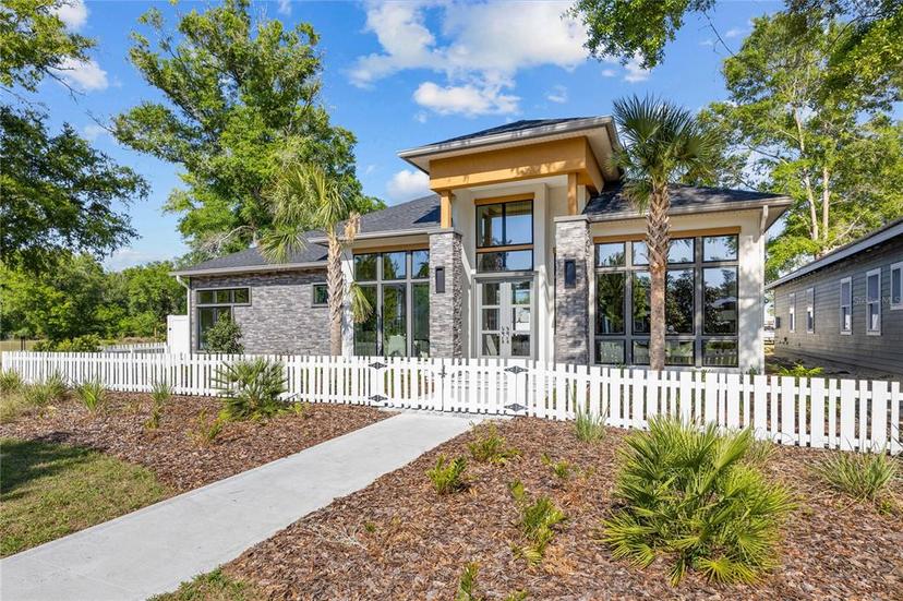 Picture of 1025 SW 136 Street, Newberry FL 32669