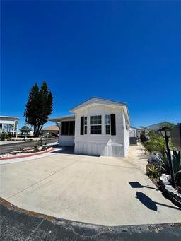 Picture of 540 Royal Troon Loop, Davenport, FL 33837