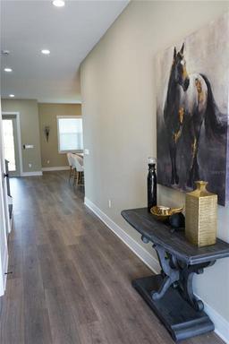 Picture of 213 W Giddens Avenue, Tampa, FL 33603