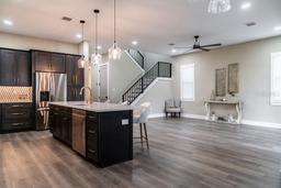Picture of 213 W Giddens Avenue, Tampa, FL 33603