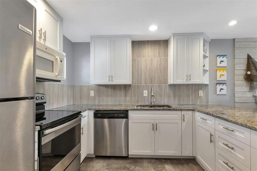 Picture of 22375 Edgewater Drive Unit 224, Port Charlotte FL 33980