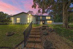 Picture of 1635 Hilltop Drive, Mount Dora, FL 32757