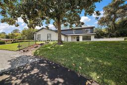 Picture of 1635 Hilltop Drive, Mount Dora, FL 32757