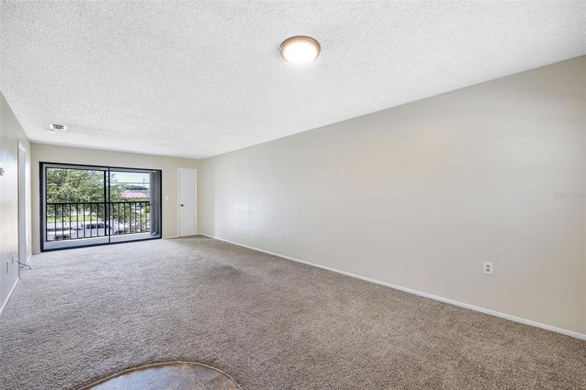 Picture of 101 Lake Avenue Ne Unit 225, Largo FL 33771