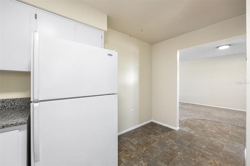 Picture of 101 Lake Avenue Ne Unit 225, Largo FL 33771