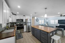 Picture of 10383 S Lake Drive Unit 246, Largo, FL 33773