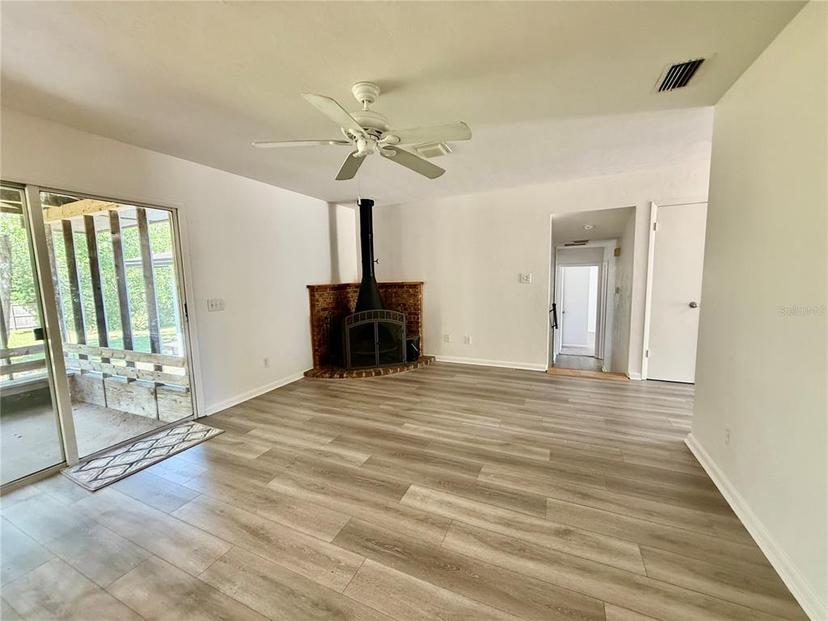 Picture of 9220 NW 12Th Place, Gainesville FL 32606