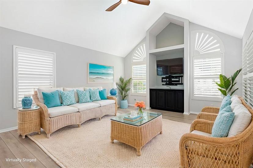 Picture of 4629 Whirlaway Drive Unit B, Sarasota FL 34233