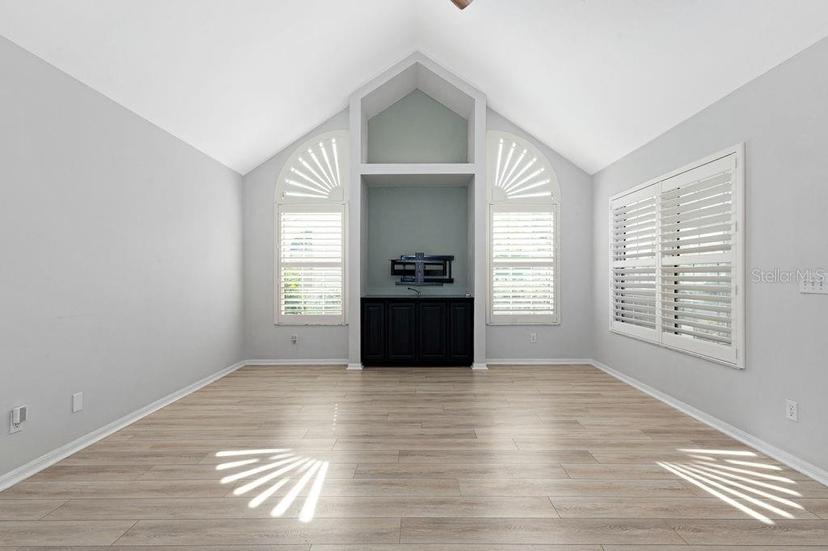 Picture of 4629 Whirlaway Drive Unit B, Sarasota FL 34233