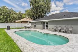 Picture of 1729 Oakwood Estates Drive, Plant City, FL 33563