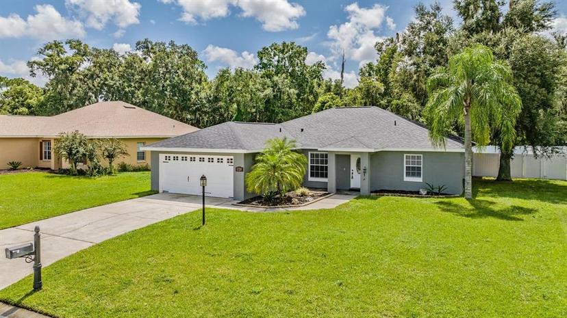 Picture of 1729 Oakwood Estates Drive, Plant City FL 33563