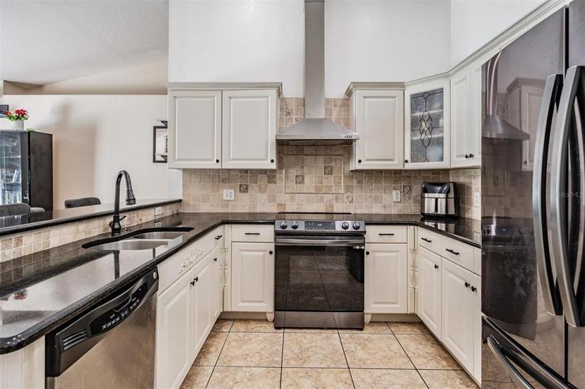 Picture of 1729 Oakwood Estates Drive, Plant City FL 33563