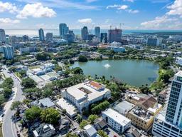 Picture of 701 Mirror Lake Drive N Unit 105, St Petersburg, FL 33701